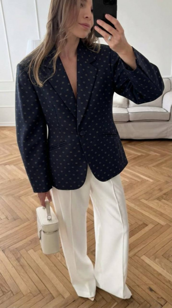Костюмный хлопок Gucci с монограммой бренда и мелкий горошек